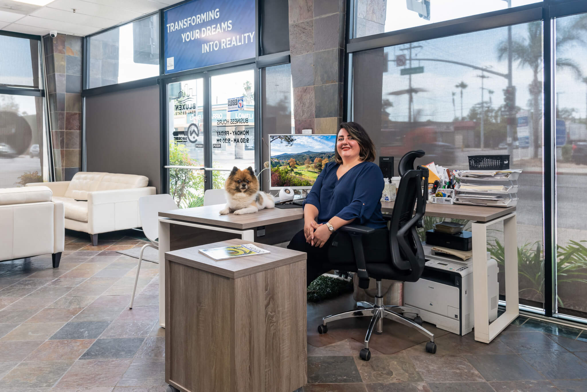 Sandirent office desks and seating
